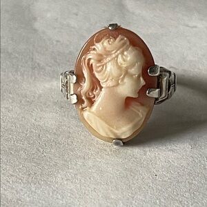 Vintage Sterling Cameo Portrait Ring in Cream and Coral size 6 1/4